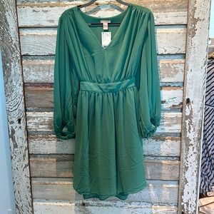 Lovely green flowy dress